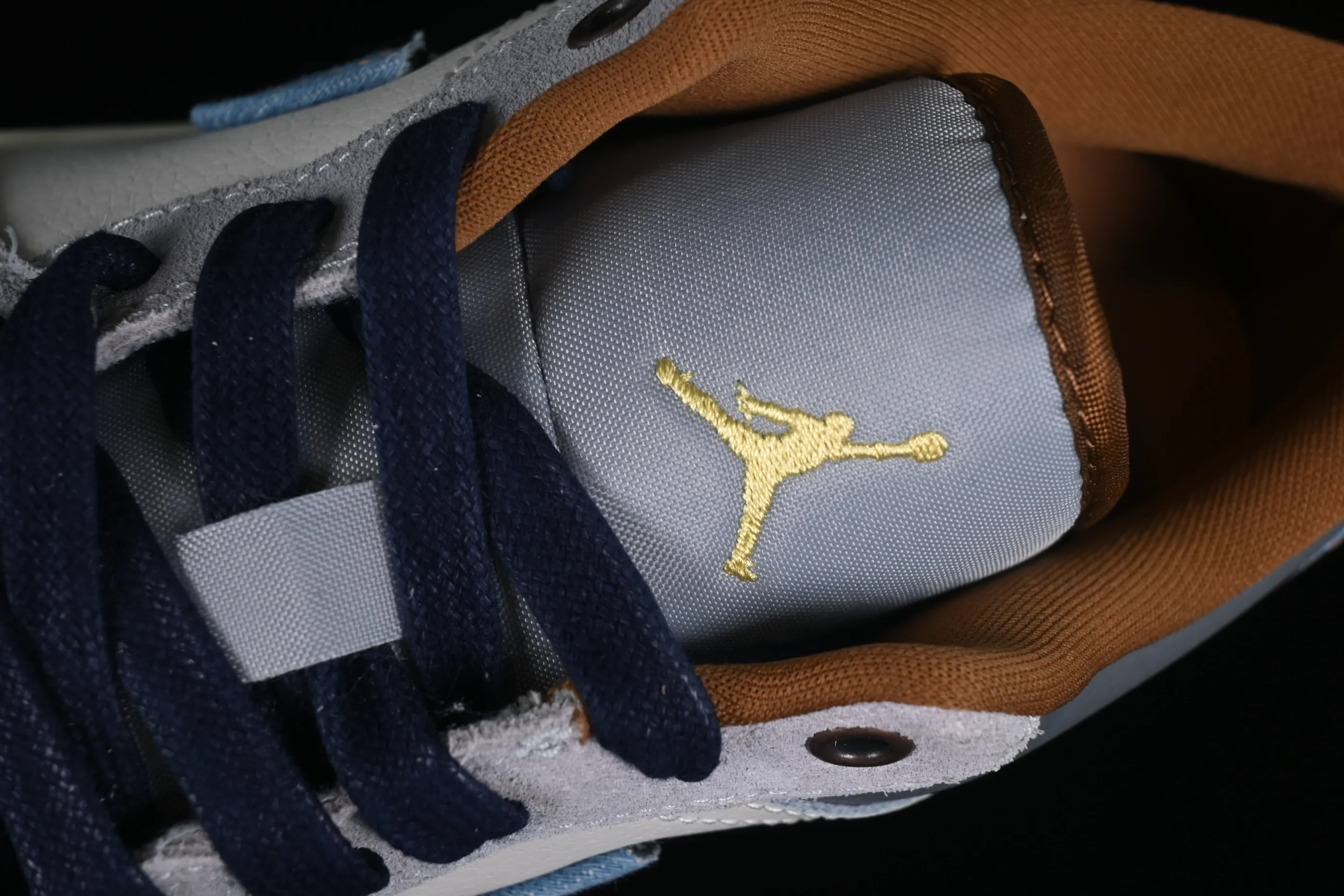 All categories Air Jordan Jordan series basketball shoes Air Jordan 1 Low G version pure original Air Jordan 1 Low AJ1 Joe 1 Valentine's Day limited denim denim low-bang cultural casual sneakers FZ5042-041
